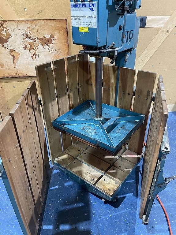 Tutte le macchine: Hydraulikpresse – Usato da Belp venduto da machrismo24 2