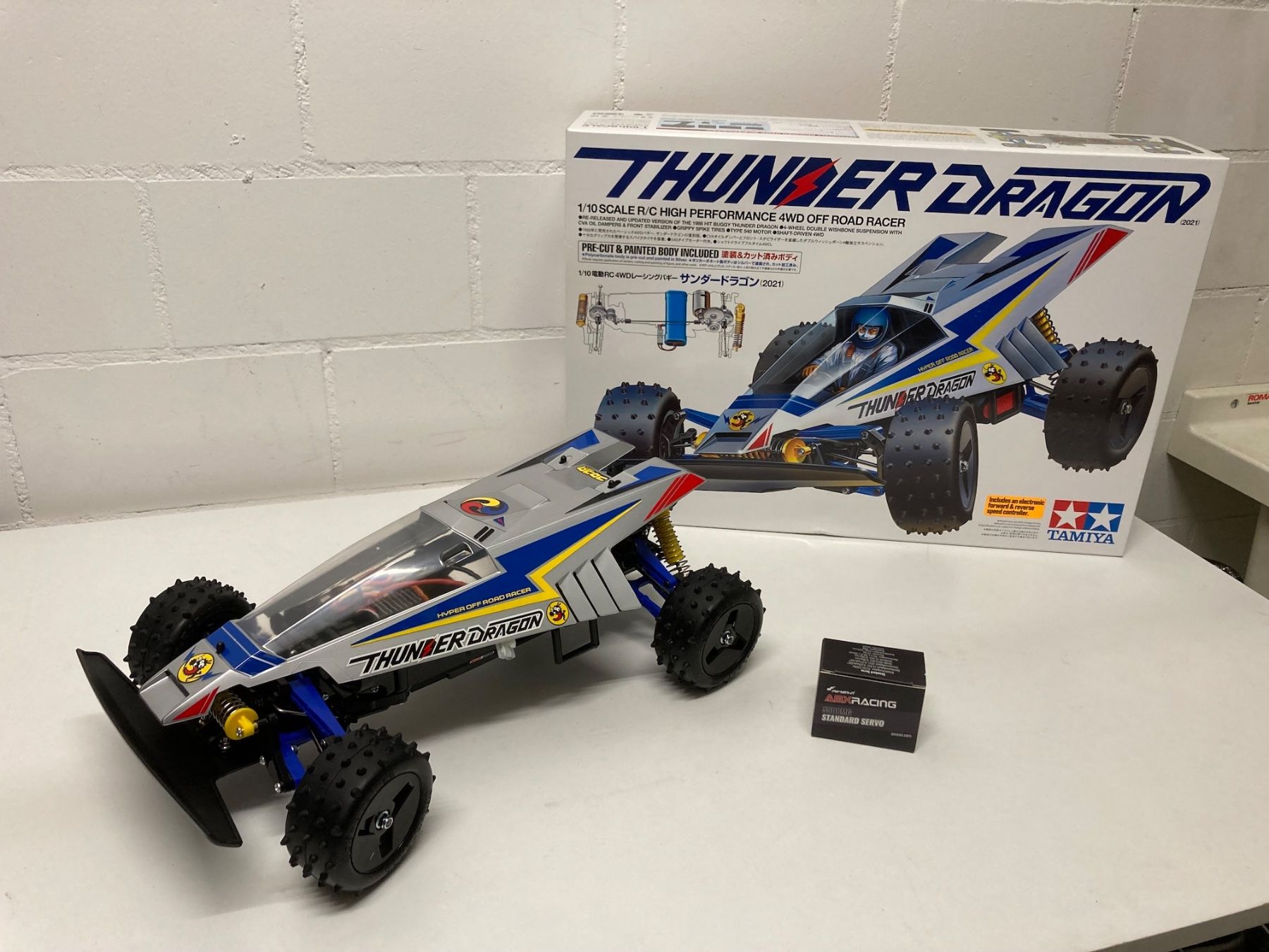 Tamiya Modellismo RC: Tamiya Thunder Dragon 4WD RC Buggy  - neu, Vitrinenmodell – Nuovo (secondo la descrizione) da Stachen venduto da Ctpaule