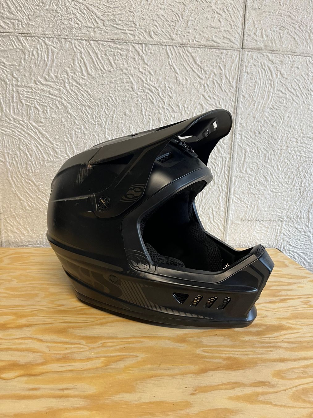 IXS Caschi: IXS Full Face Helm – Usato da Luzern venduto da TheEconomist20 1
