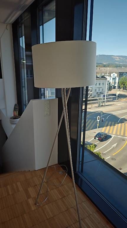 Lampes: Stehlampe  – D'occasion à Solothurn par bor_k2fm
