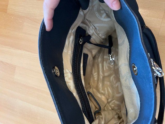 Michael Kors Borse da donna: Michael Kors Handtasche  wie neu – Usato da Wabern venduto da MagdalenaWabern 8