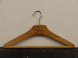 Kleiderbügel FREITAG TAILLEURS BIENNE