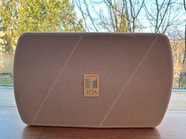 4 Lautsprechboxen + Aufhängevorrichtung TOA Speaker System