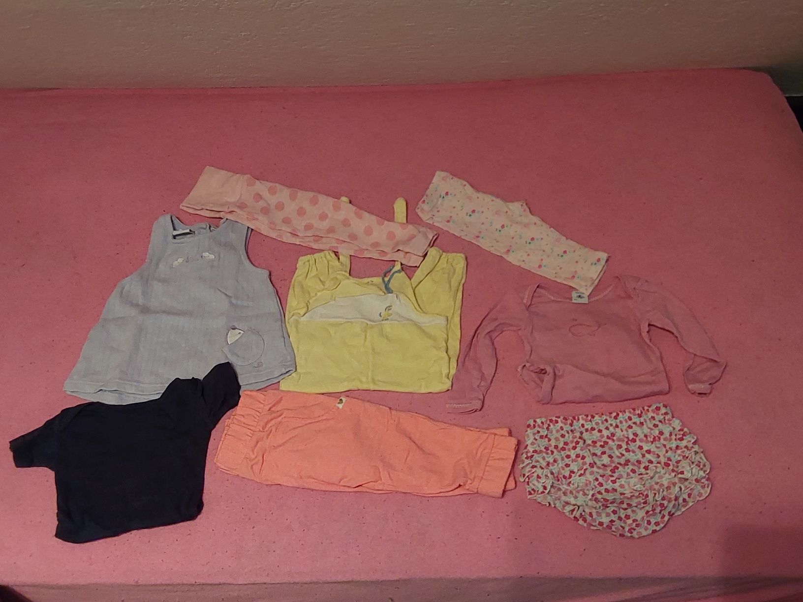 Kleiderpakete & -sets: Babykleiderpaket Gr.74 – Gebraucht aus Döttingen von Verkauf 2