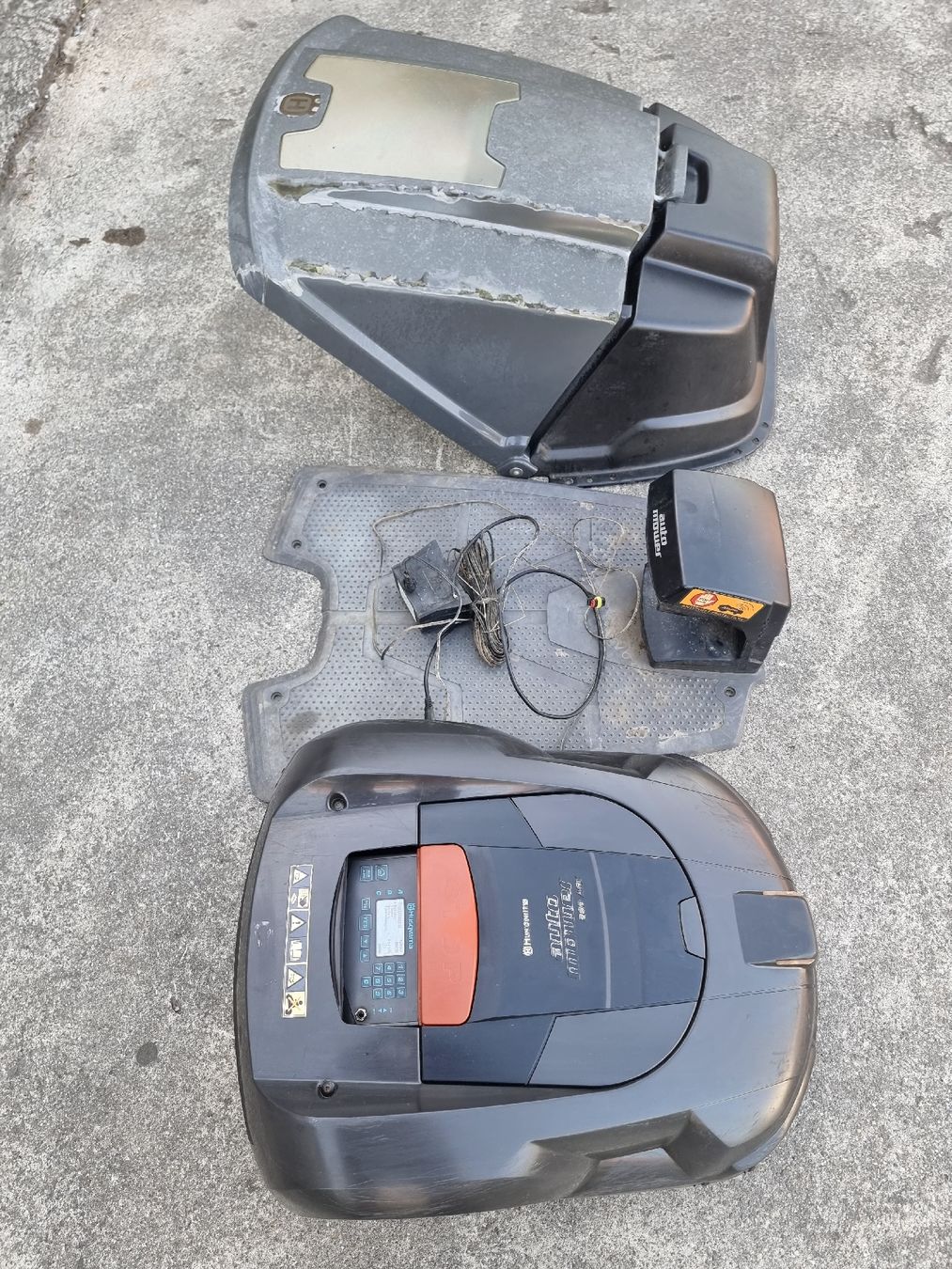 Husqvarna Tondeuses à gazon: Husqvarna Automower 230 ACX – D'occasion à Gossau SG par MX450 1
