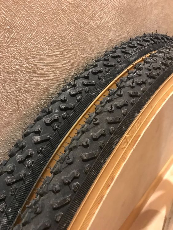 Pneus & Kompletträder: Pneu Reifen, Swallow Scout, 28 Zoll, 37-622, 700 x 35C – Gebraucht aus Altdorf UR von
