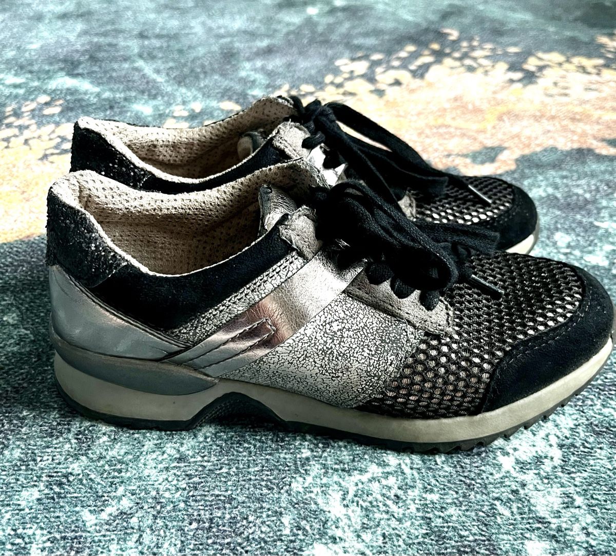Scarpe da donna: Go Soft Sneakers schwarz 36 – Usato da Aarburg venduto da Petite-closet-Loop 1