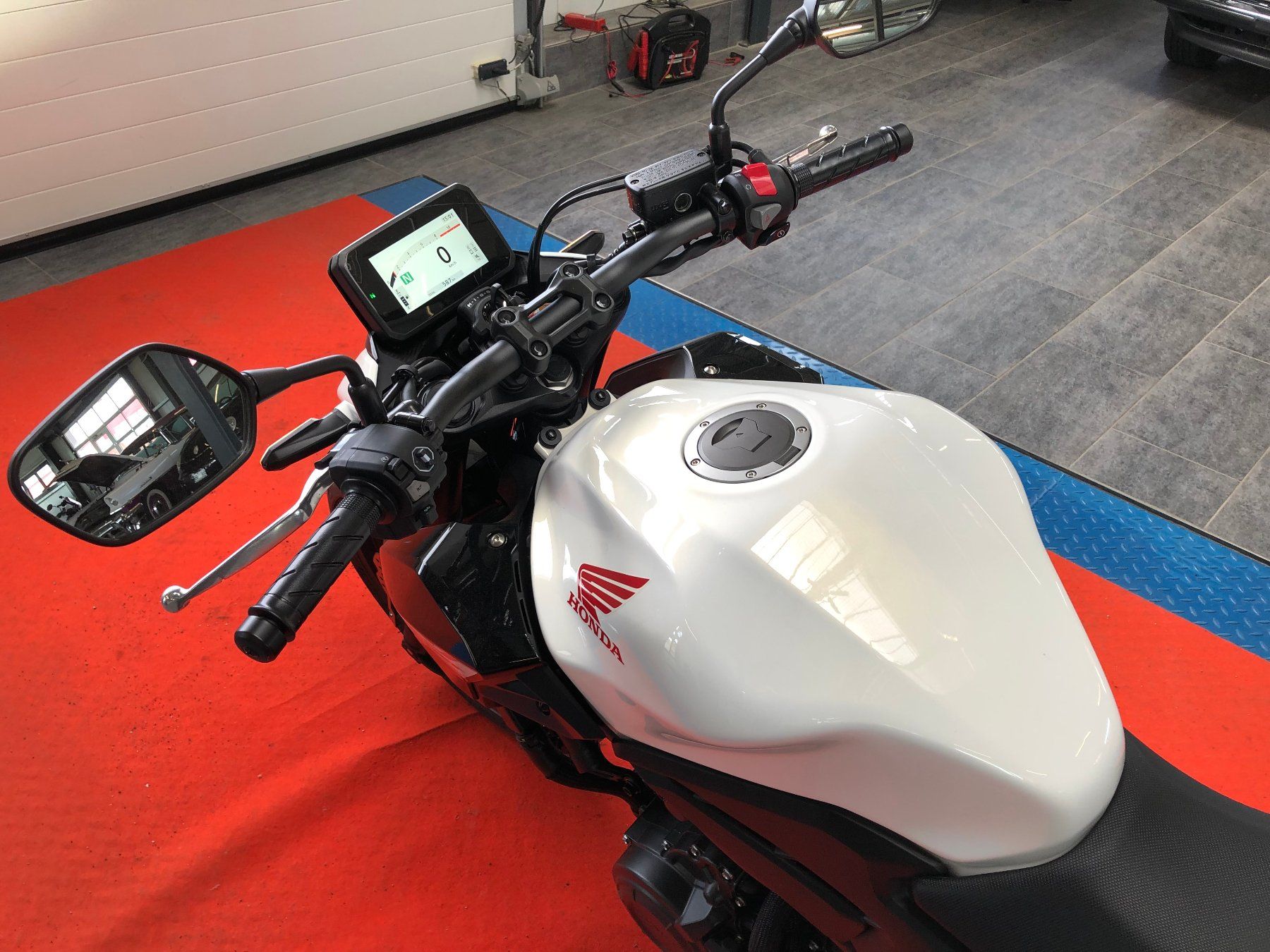 Honda Strada: HONDA CB 500 Hornet – Nuovo (secondo la descrizione) da Gampelen venduto da Steuer0 8