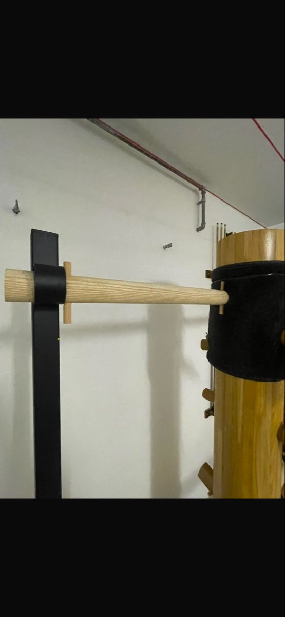 Sacchi da boxe: Holzpuppe für kampfsport – Nuovo (secondo la descrizione) da Igis venduto da Gian-marco84 1