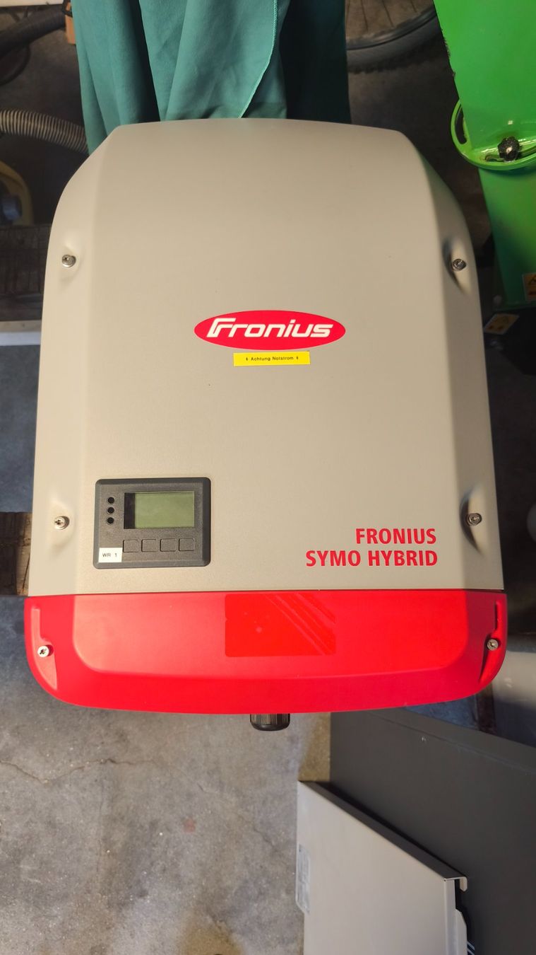 Fronius Wechselrichter: Fronius Symo Hybrid 5.0-3-M Wechselrichter – Gebraucht aus schiers von n12345