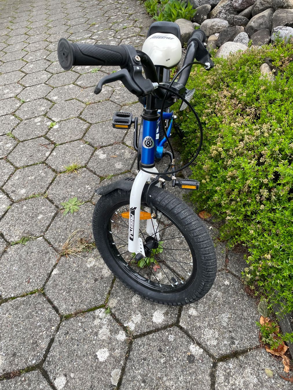 Biciclette: Kinderfahrrad blau/weiss – Usato da Kleinwangen venduto da cwy_2l5p 3