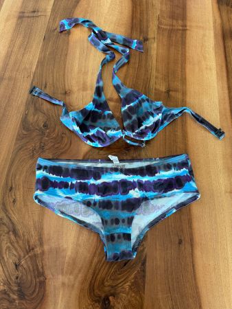 Bikini, Esprit, Oberteil Grösse 38B, Hose Grösse 38