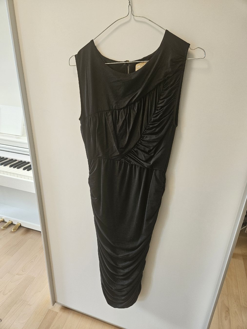 Vestiti: Stunning ME & EM black dress – Usato da Bonstetten venduto da chompstar