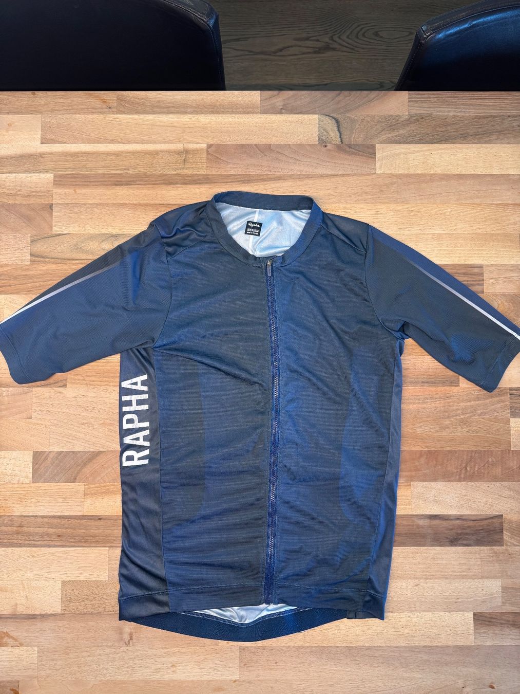 Rapha Leibchen & Hosen: Rapha Pro Team Training Jersey - ASTRAL - Medium – Gebraucht aus Wettswil von asnep182