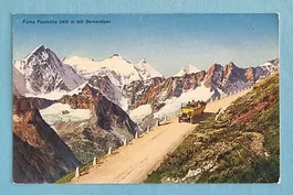 Furka - Passhöhe - Postauto auf der Passtrasse