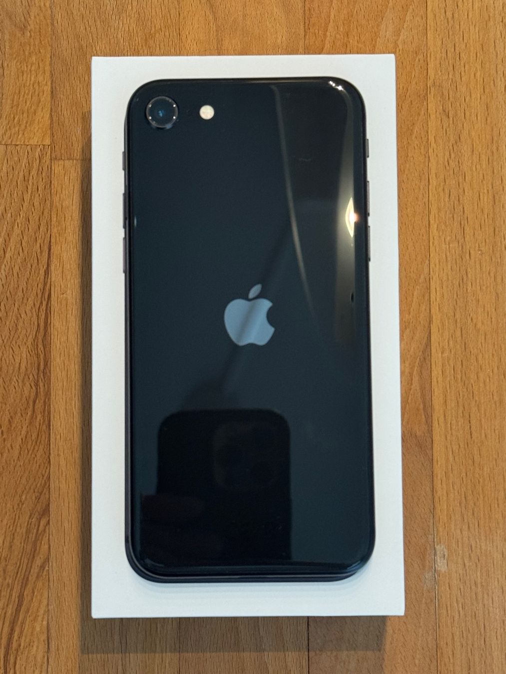 Apple Telefoni cellulari / Smartphones: Neues iPhone SE 256GB schwarz – Nuovo (secondo la descrizione) da Dietikon venduto da fairway 3
