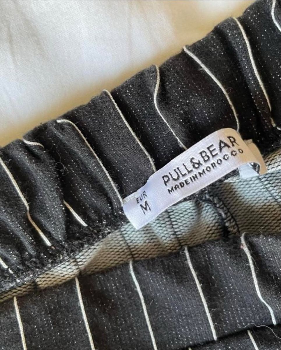 Pull&Bear Pantaloni: Pantalon rayé – Usato da Concise venduto da Lae99 3