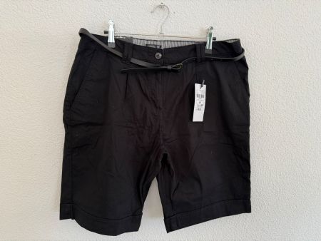 Eine Damenshorts, Gr 42