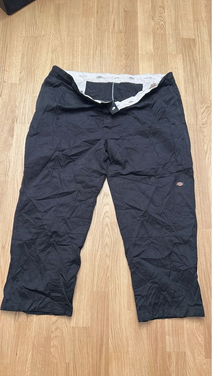 Dickies Pantaloni: Dickies Capri Hose dunkelblau Grösse 50 / 30 – Usato da Luzern venduto da ThrowbackVintage