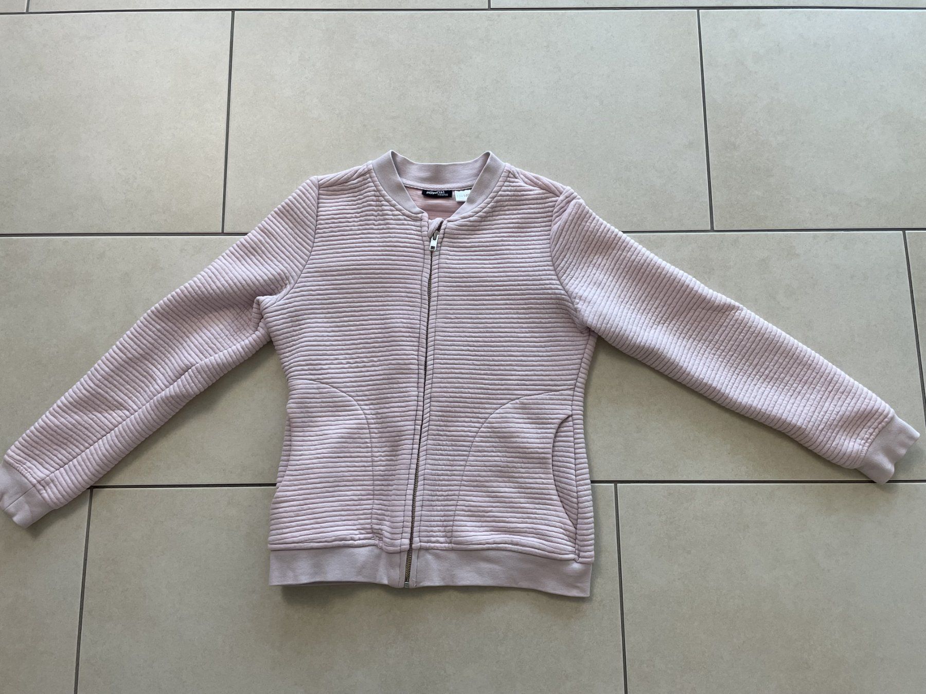 Pulls et sweat-shirts: Pulloverjacke – D'occasion à Küssnacht am Rigi par icbicb