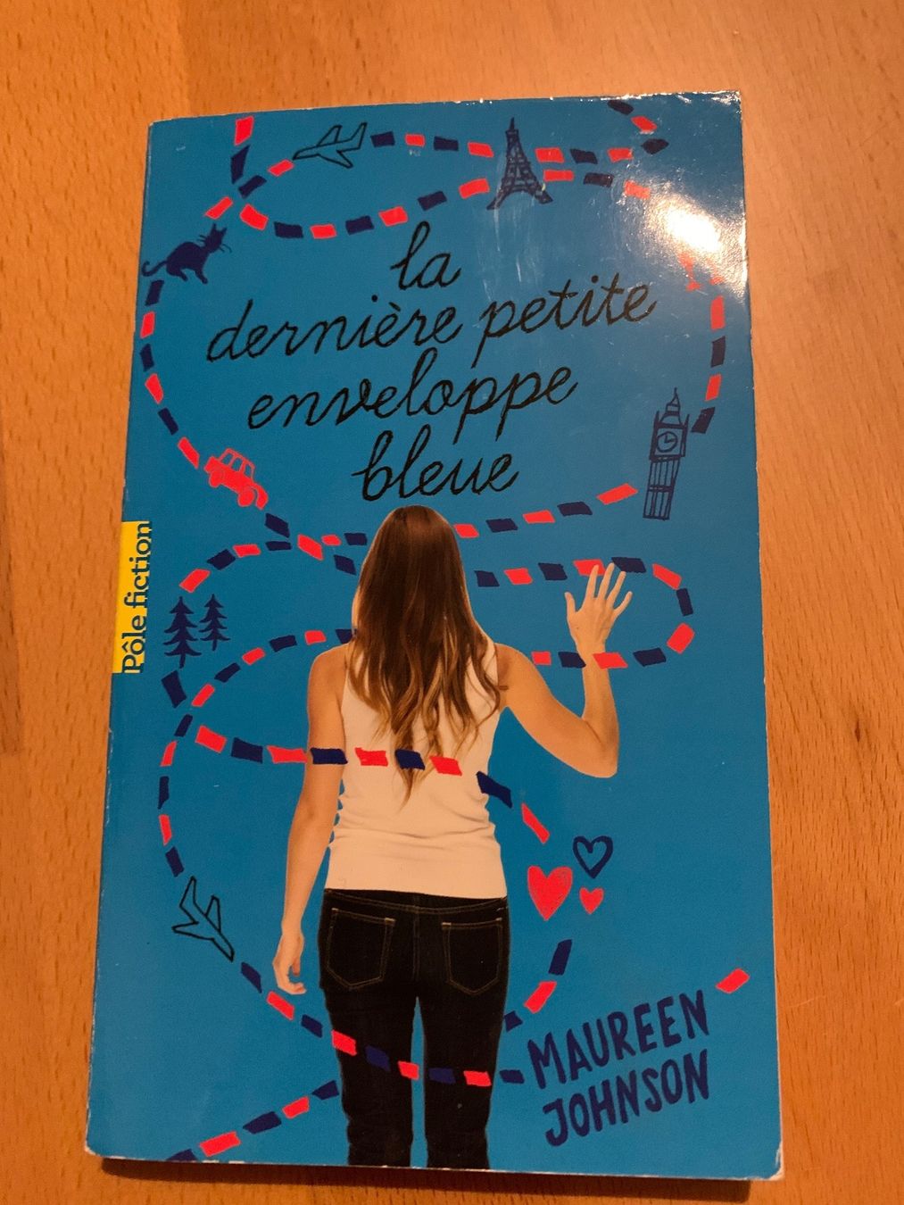Libri: La dernière petite enveloppe bleue - Maureen Johnson – Usato da Reconvilier venduto da Panda90