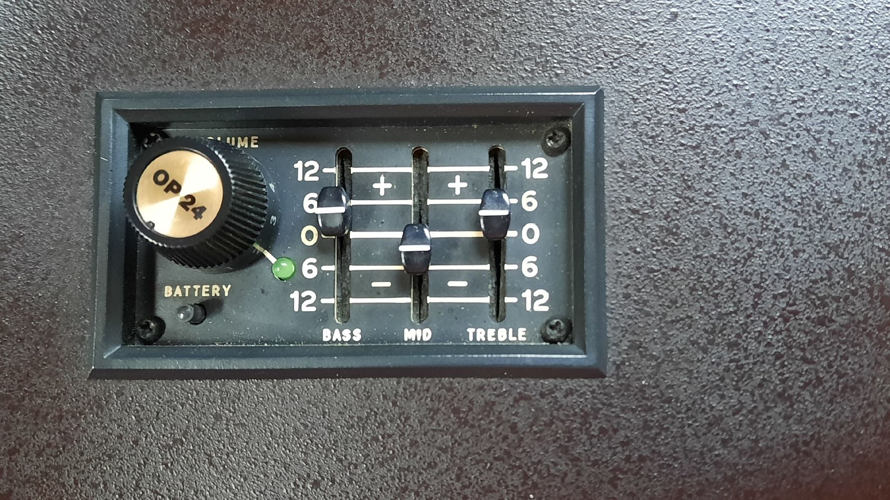 Musikinstrumente: ADAMAS OVATION – Gebraucht aus Mairengo von gippo 6