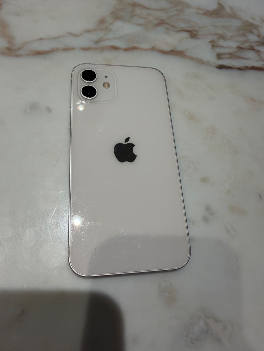 Apple Telefoni cellulari / Smartphones: iPhone 12 128GB Batterie 82% – Usato da Scherzingen venduto da oli_9rjp 3