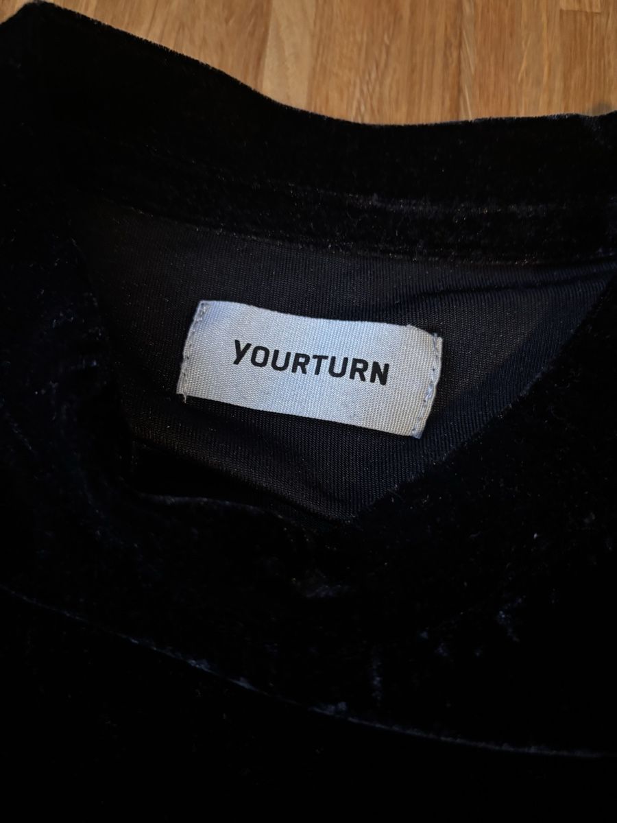 Pullover & Sweatshirts: Yourturn Samtshirt Langarm schwarz Gr. XXS – Gebraucht aus Meierskappel von Mial_2 1