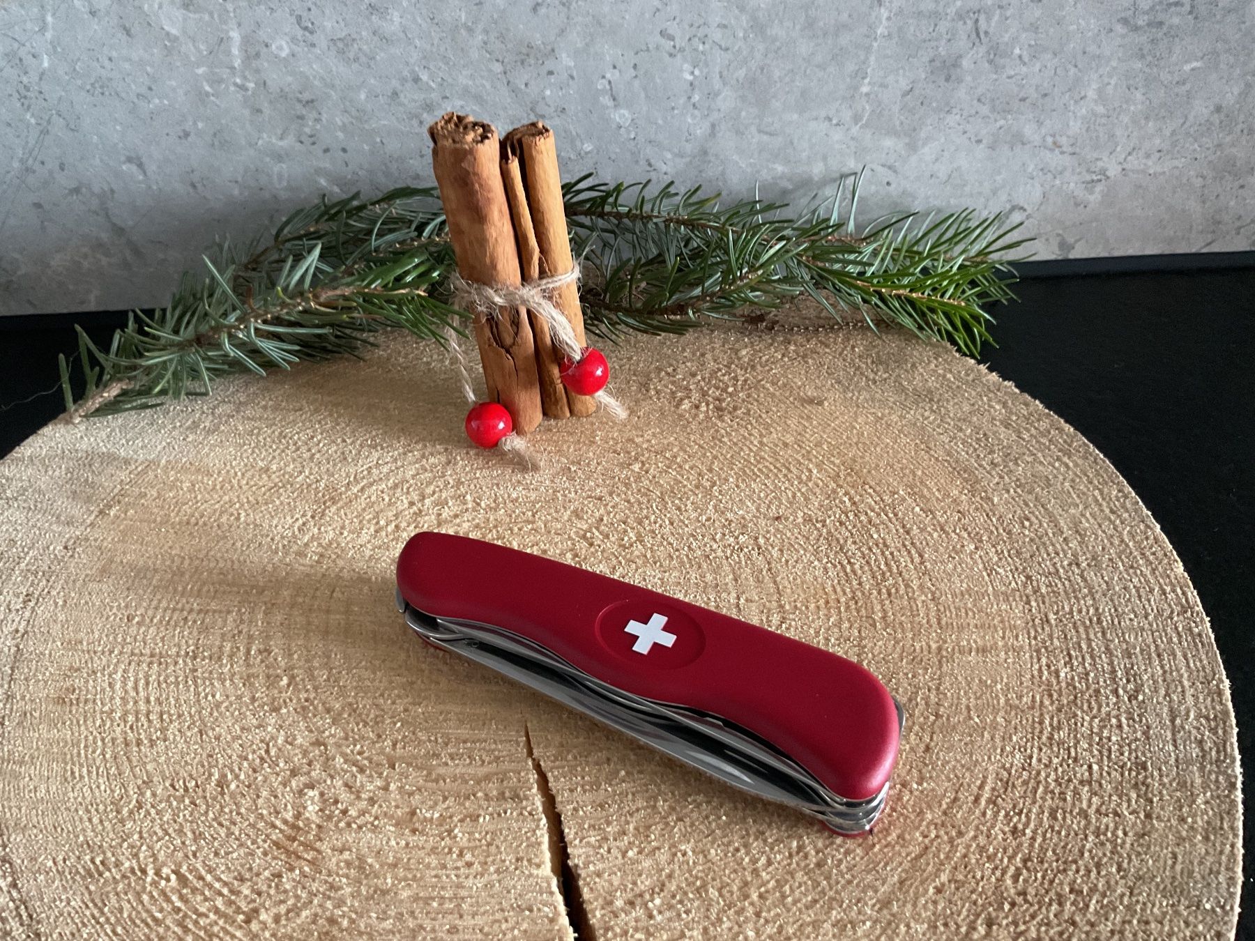 Victorinox Taschenmesser: Victorinox – Gebraucht aus Neuchâtel von sta_7qfy 3