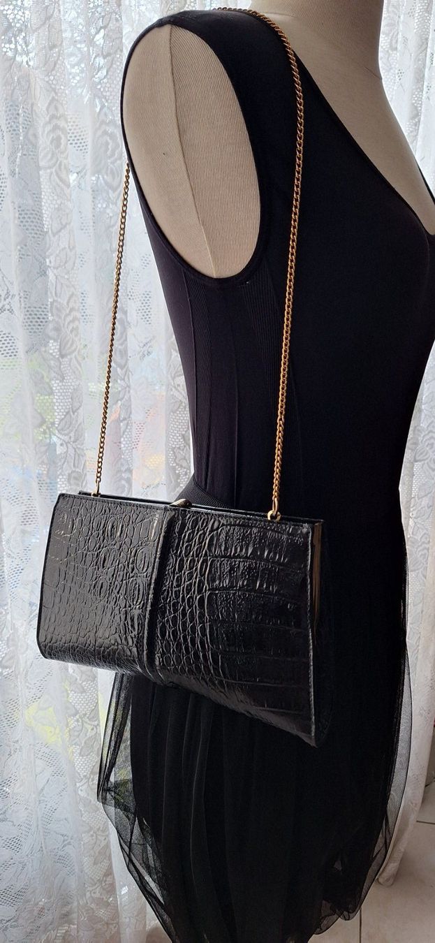 Borse da donna: Sac cuir noir vintage – Usato da St-Triphon venduto da Jldr0