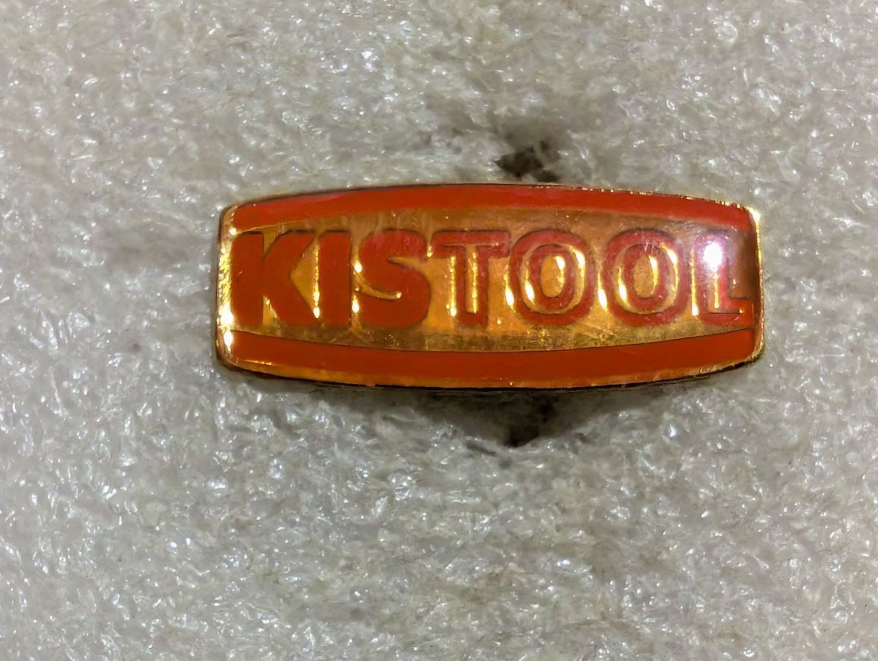 Plaquettes & Badges: Ansteckpin 40: Kistool – D'occasion à Oppligen par Pin-Fall-Shop