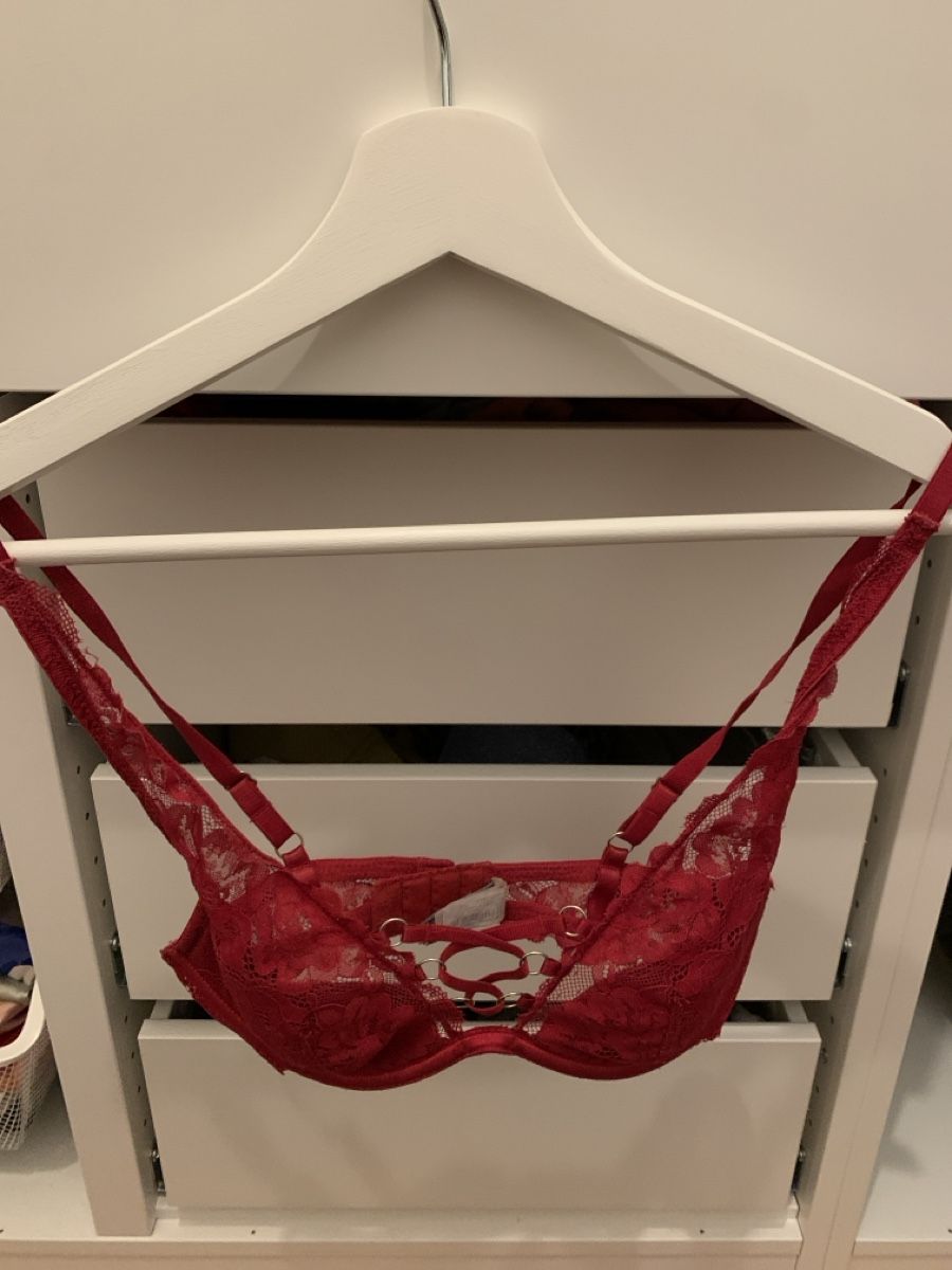 Manor Altra biancheria intima: Soutien-gorge rouge – Usato da Prangins venduto da val_2c72 1