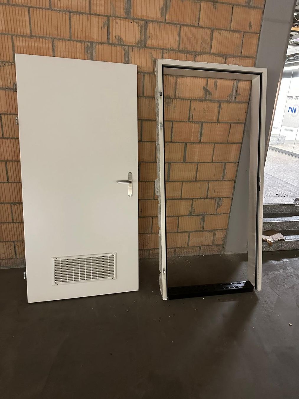 Portes: Türen mit Stahlzarge – D'occasion à Spreitenbach par Space_X 3