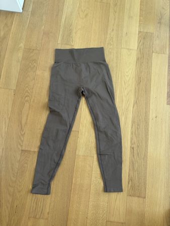 H&M Move Leggings braun Grösse S, guter Zustand