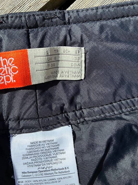 Nike Hosen: Nike Winterhose Gr. 158 – Gebraucht aus Zizers von Ranunkel05 1