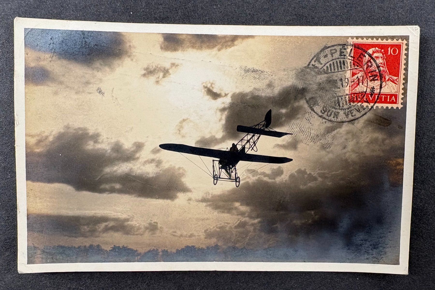 Cartoline postali: ANTIKE ANSICHTSKARTE FLUGZEUG IN FLUG 1917 – Usato da Ostermundigen venduto da crazy-horse-1840