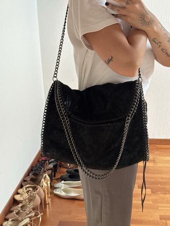 (Stella McCartney) Schwarze Handtasche mit Kettendetails