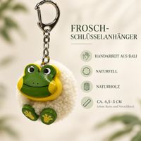 Frosch-Schlüsselanhänger aus Naturfell und Holz – Handarbeit
