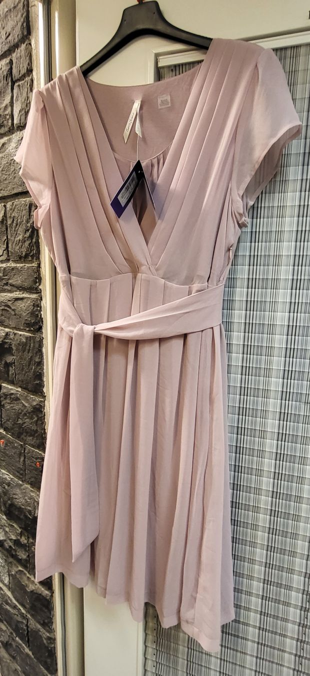 Kleider: Seraphine FestKleid  N E U – Neu und originalverpackt aus Kägiswil von Megafi56