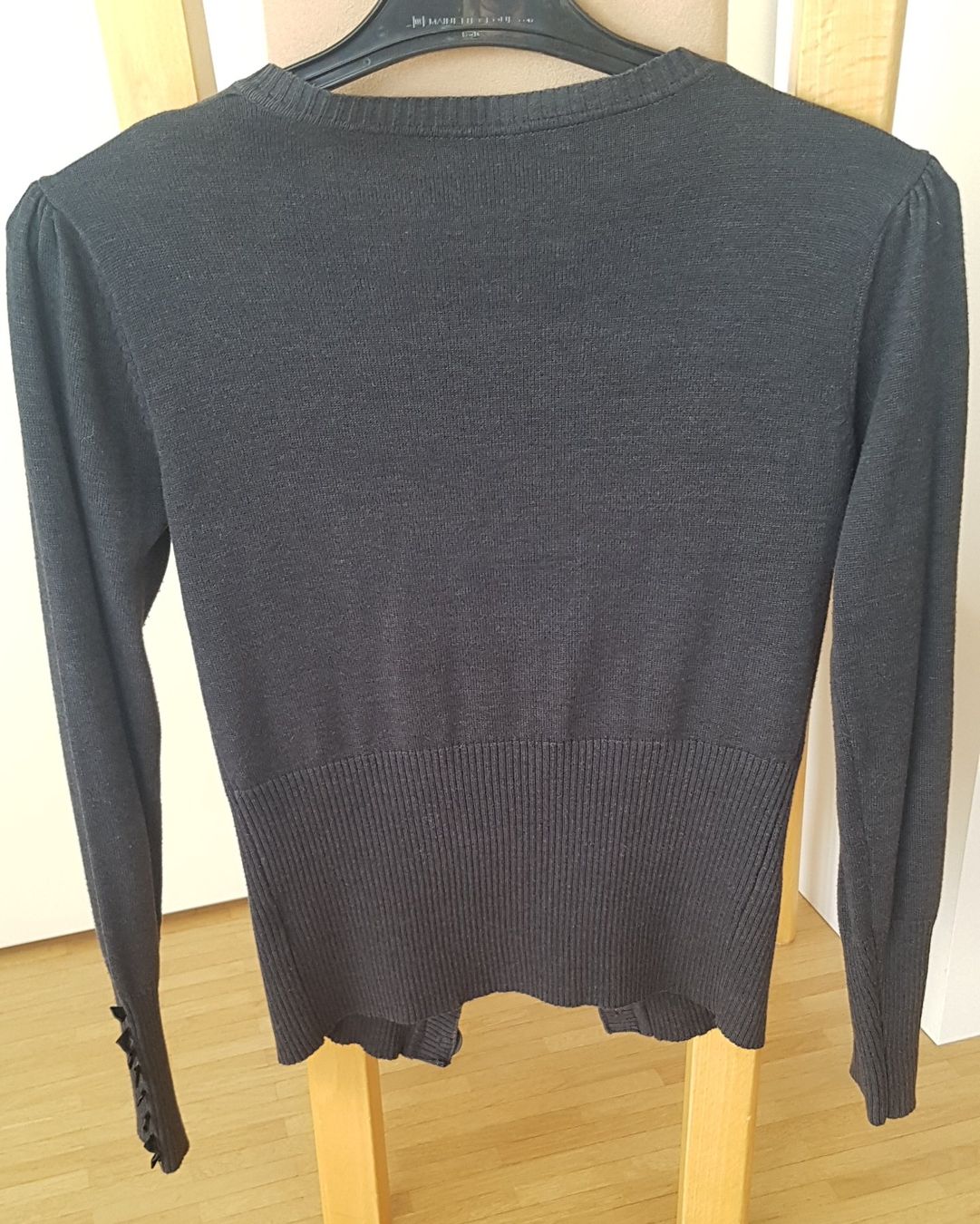 Gilets & Westen: Gilet gris boutonné – Gebraucht aus Le Mont-sur-Lausanne von olatiu 2