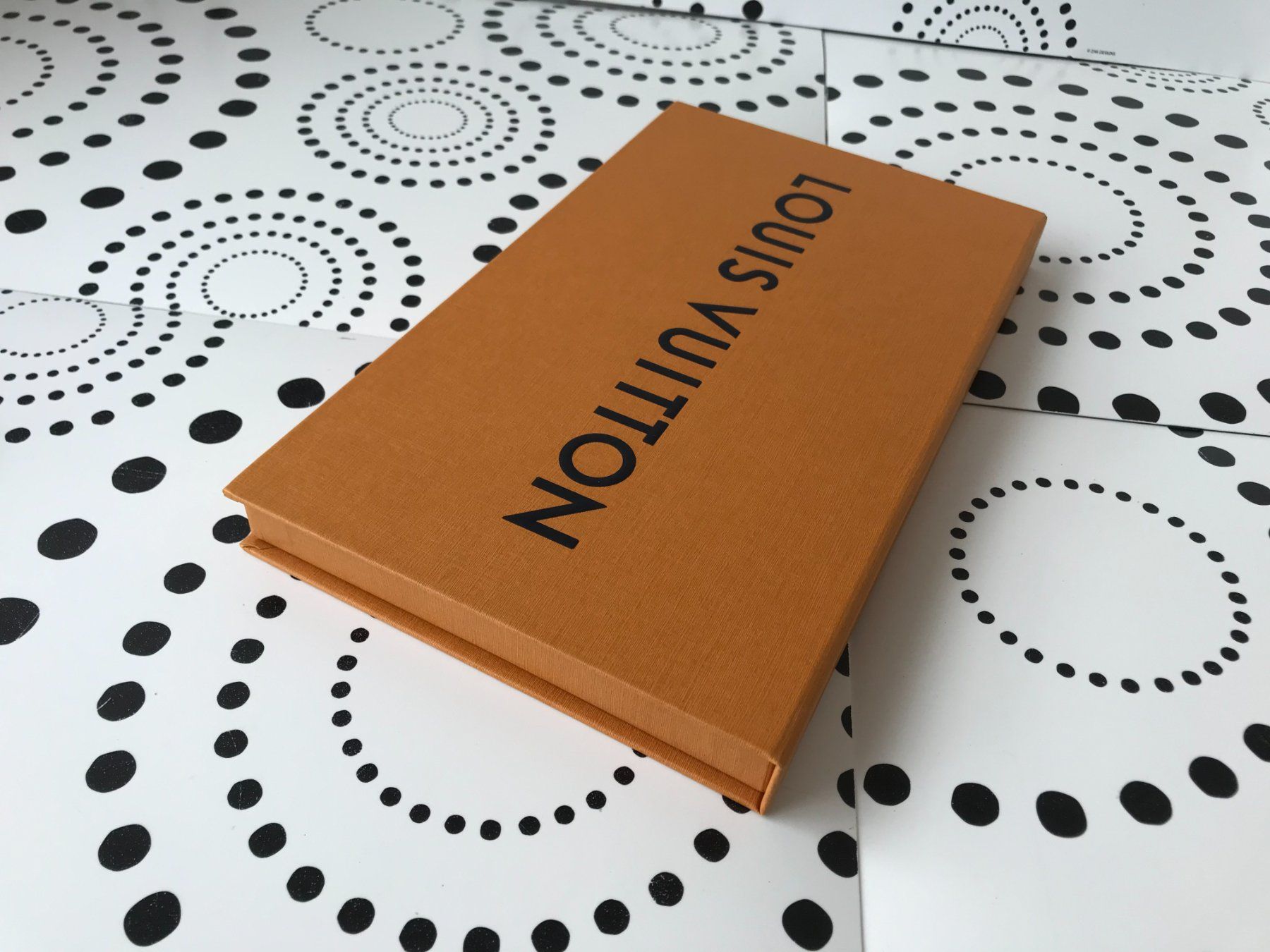 Louis Vuitton Altro in Decorazioni & Accessori: LOUIS VUITTON ORIGINAL - CARTON BOX CASE - TOP !!! – Nuovo (secondo la descrizione) da Epalinges venduto da dream-watch 3