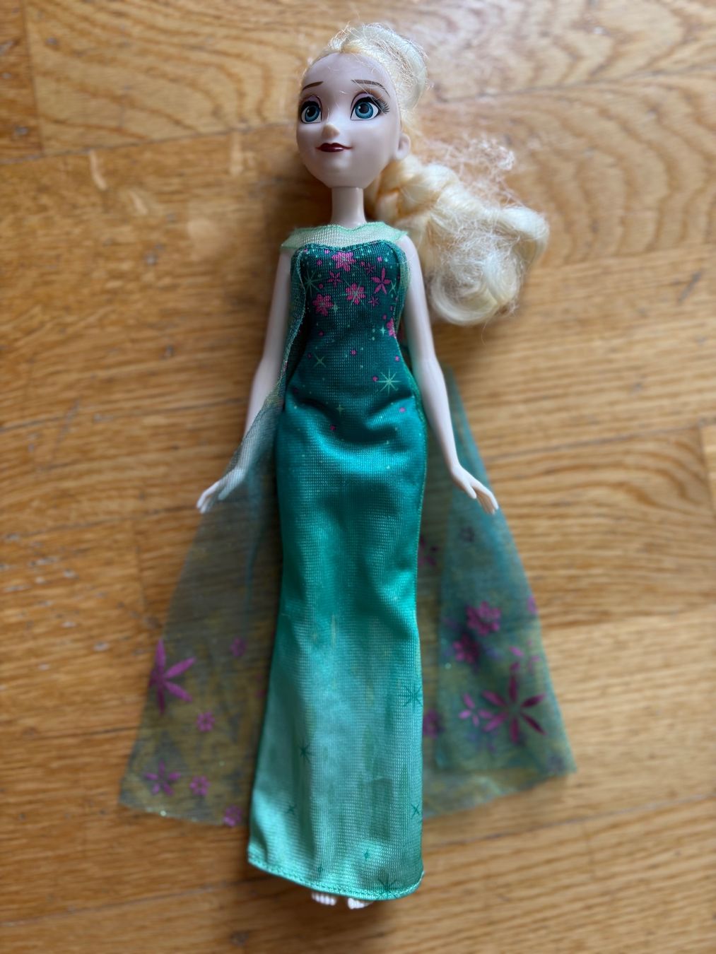 Disney Giocattoli: Eiskönigin Elsa Puppen 3er Set – Usato da Zürich venduto da Fabienne059 1