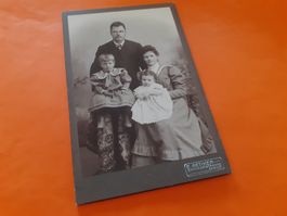SCHWIIZER FAMILIE DAZUMAL - JUNGI ELTERE 2 CHIND - WALD ZH