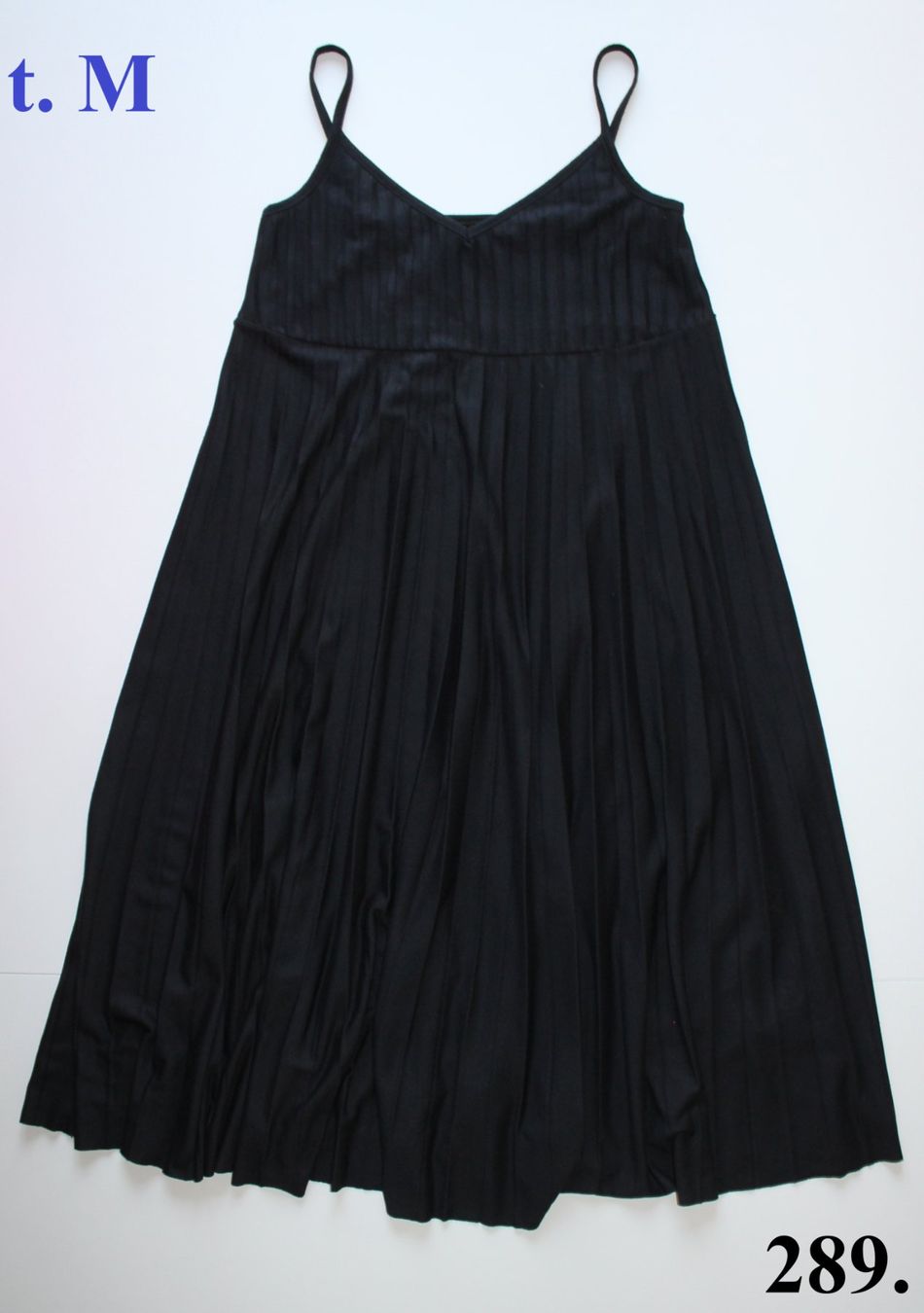Tommy Hilfiger Kleider: Robe noir plissée Tommy Hilfiger t. M – Gebraucht aus Peseux von Gilloss