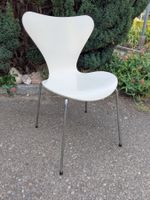 Fritz Hansen Stuhl weiss Design Arne Jacobsen Stahlrohr S7