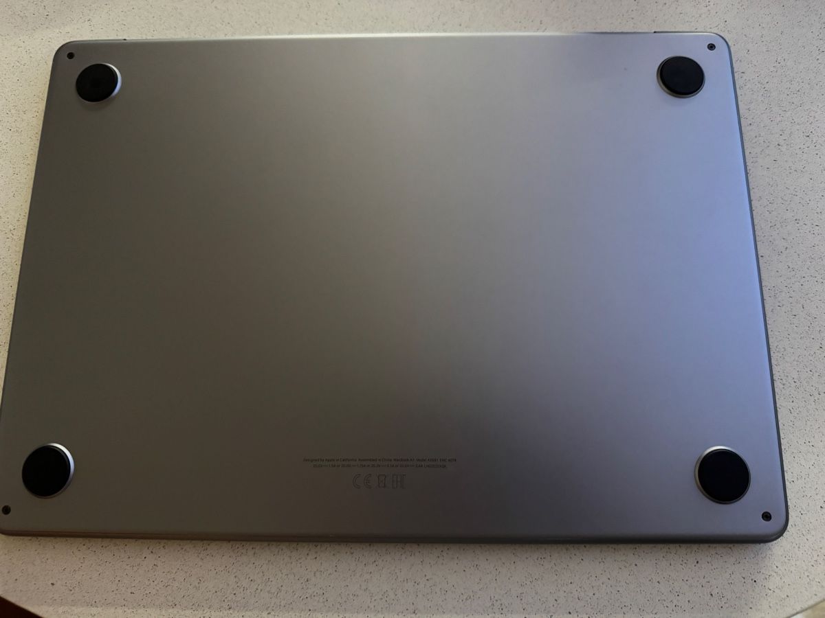 Apple Notebook: MacBook Air M2 2022 – Nuovo (secondo la descrizione) da Prilly venduto da ame_8hgl 1