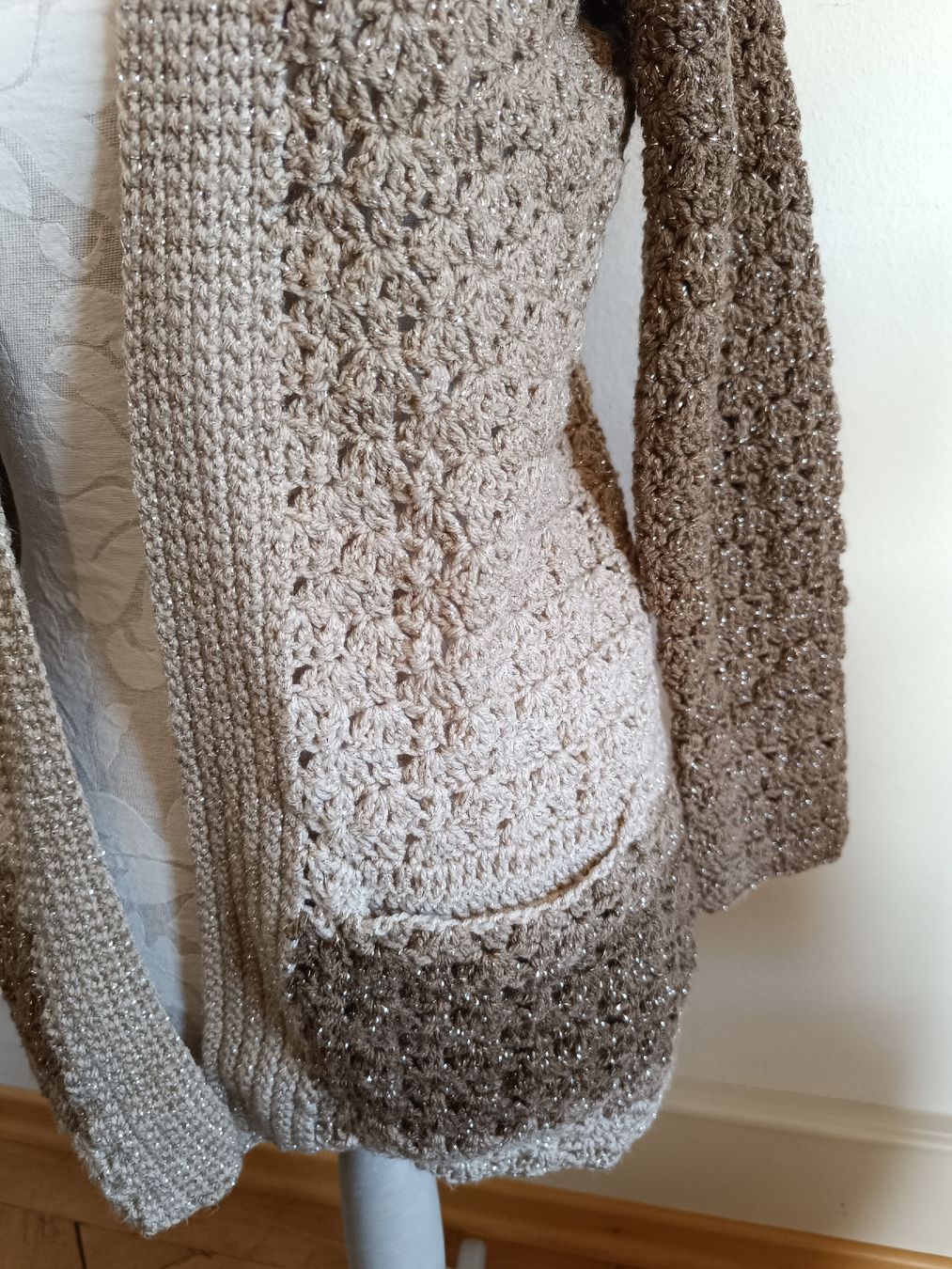 Jacken: selbstgehäkelte Jacke, Grösse M/L – Neu und originalverpackt aus Rorschach von Monstera79 1