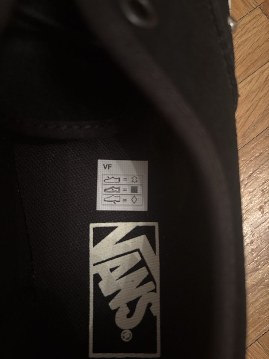 Vans Damenschuhe: Vans Authentic Nieten, Grösse 42, Neu mit Originalbox – Neu und originalverpackt aus Altendorf von mausi771 2