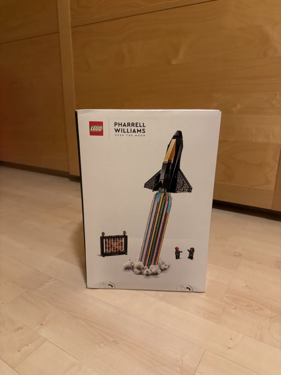 Lego Baukästen: Lego Pharrell Williams – Neu und originalverpackt aus Oberdorf SO von hop_x2bq 1