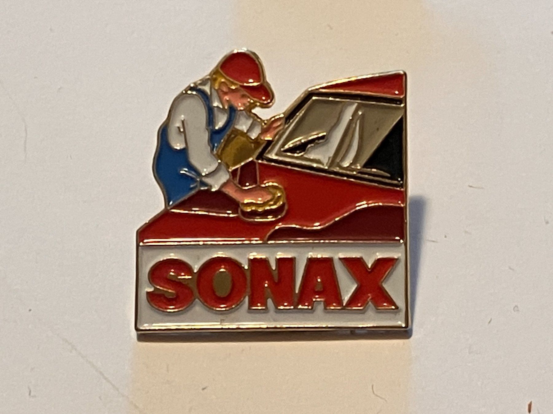 Placchette & Badge: 1 Pin Sonax – Usato da Basel venduto da djwwpp